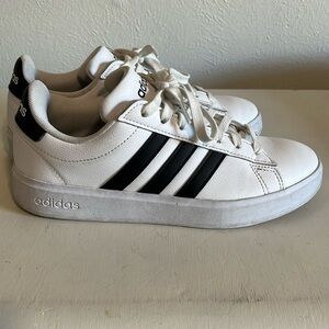 Super cute - lots of life left